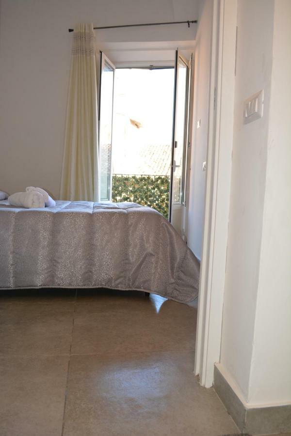 La Petite Suite CTA Exterior foto